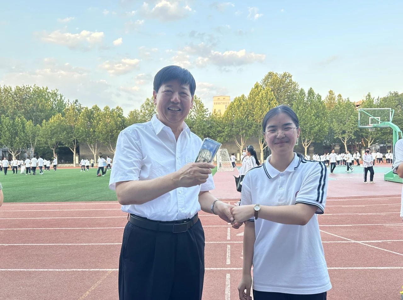 創(chuàng)意無(wú)限 青春舞動(dòng)